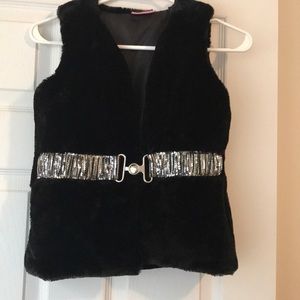 Black soft vest 6x toddler